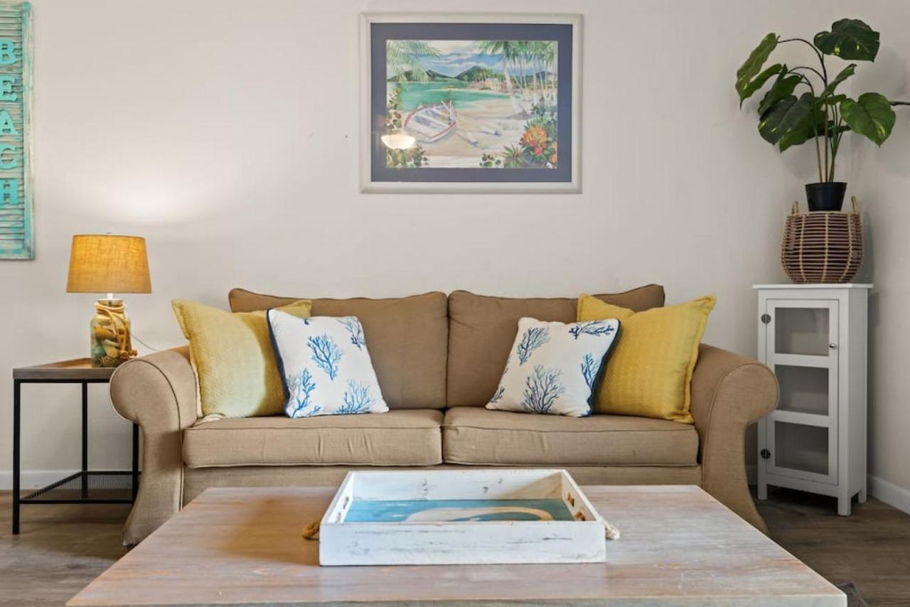 Experience Starlit Nights From Beach Happy'S Balcony Overlooking The Community Pool At Beachwalk Villa Panama City Beach Eksteriør bilde