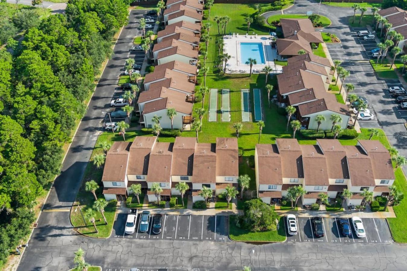 Experience Starlit Nights From Beach Happy'S Balcony Overlooking The Community Pool At Beachwalk Villa Panama City Beach Eksteriør bilde