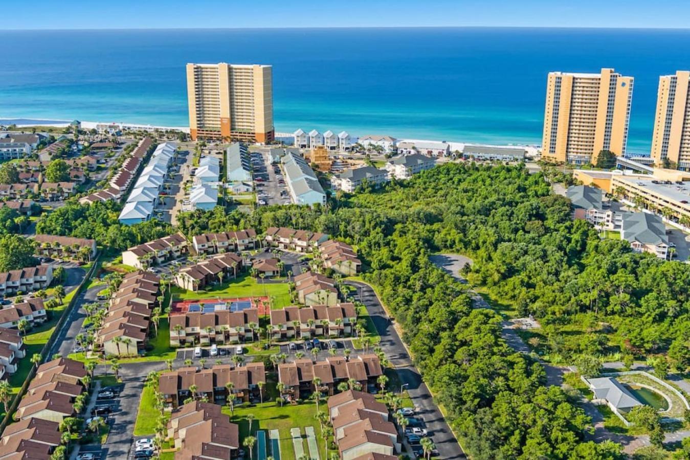 Experience Starlit Nights From Beach Happy'S Balcony Overlooking The Community Pool At Beachwalk Villa Panama City Beach Eksteriør bilde