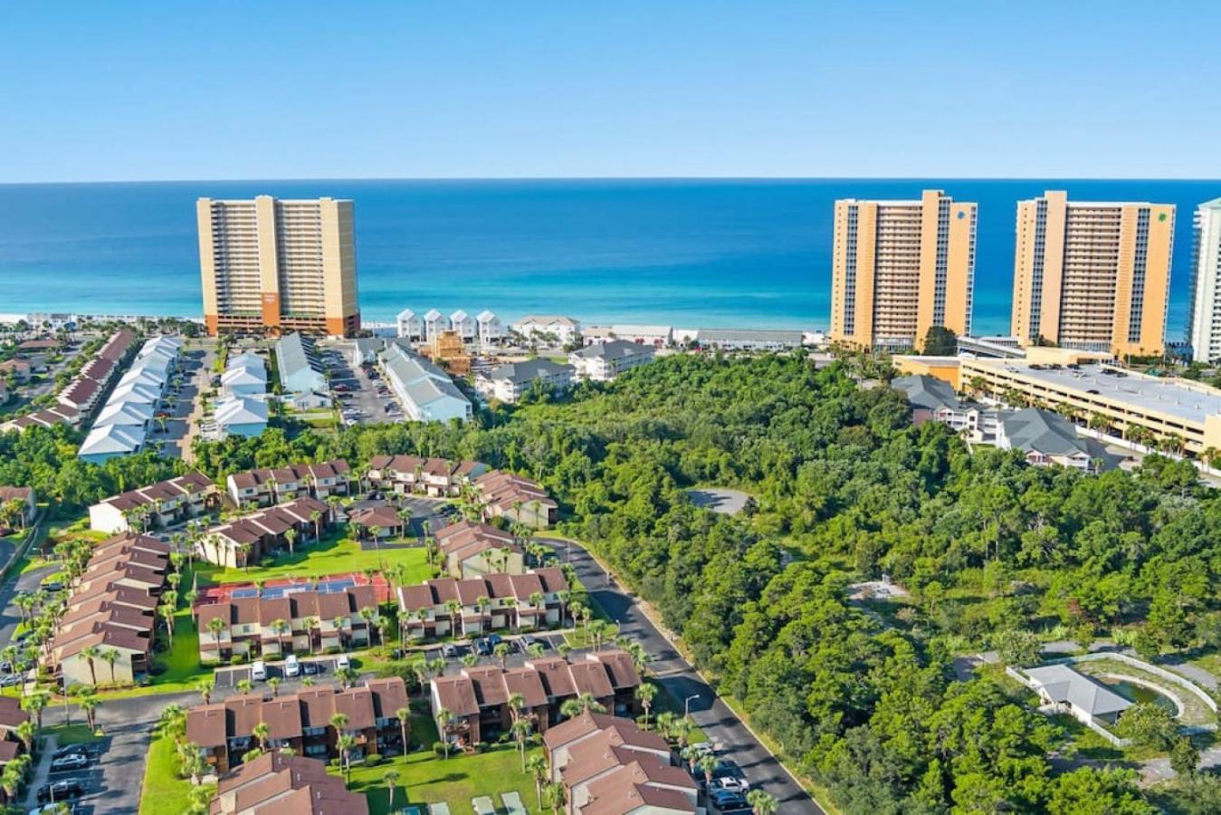 Experience Starlit Nights From Beach Happy'S Balcony Overlooking The Community Pool At Beachwalk Villa Panama City Beach Eksteriør bilde